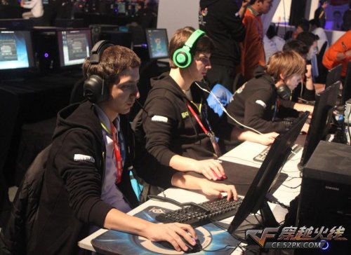 Burdol：春季赛感觉现在团队配合比之前进步很多，夏季赛更努力些