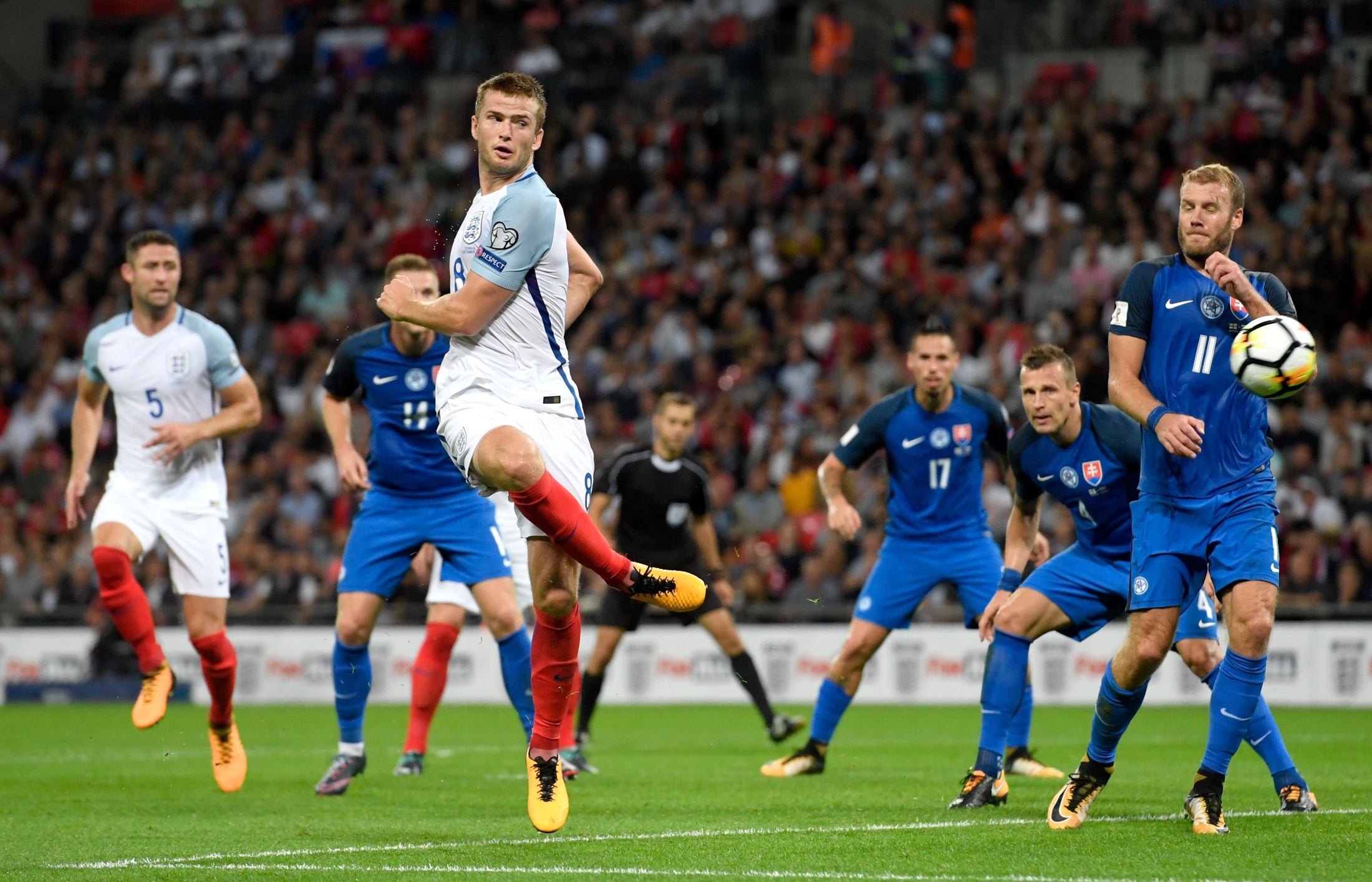 2025懂球帝中超MVP：法比奥、瓦科8次提名3次当选；山东7次MVP第一（懂球帝2025中超MVP盘点：法比奥、瓦科8次入围3次当选，山东以7座MVP居首）